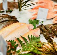 Làm thế nào để mua được hải sản thân thiện với biển?